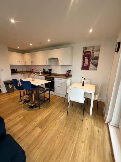 2 Bed Corner Apartment With Gym Manchester Exteriör bild